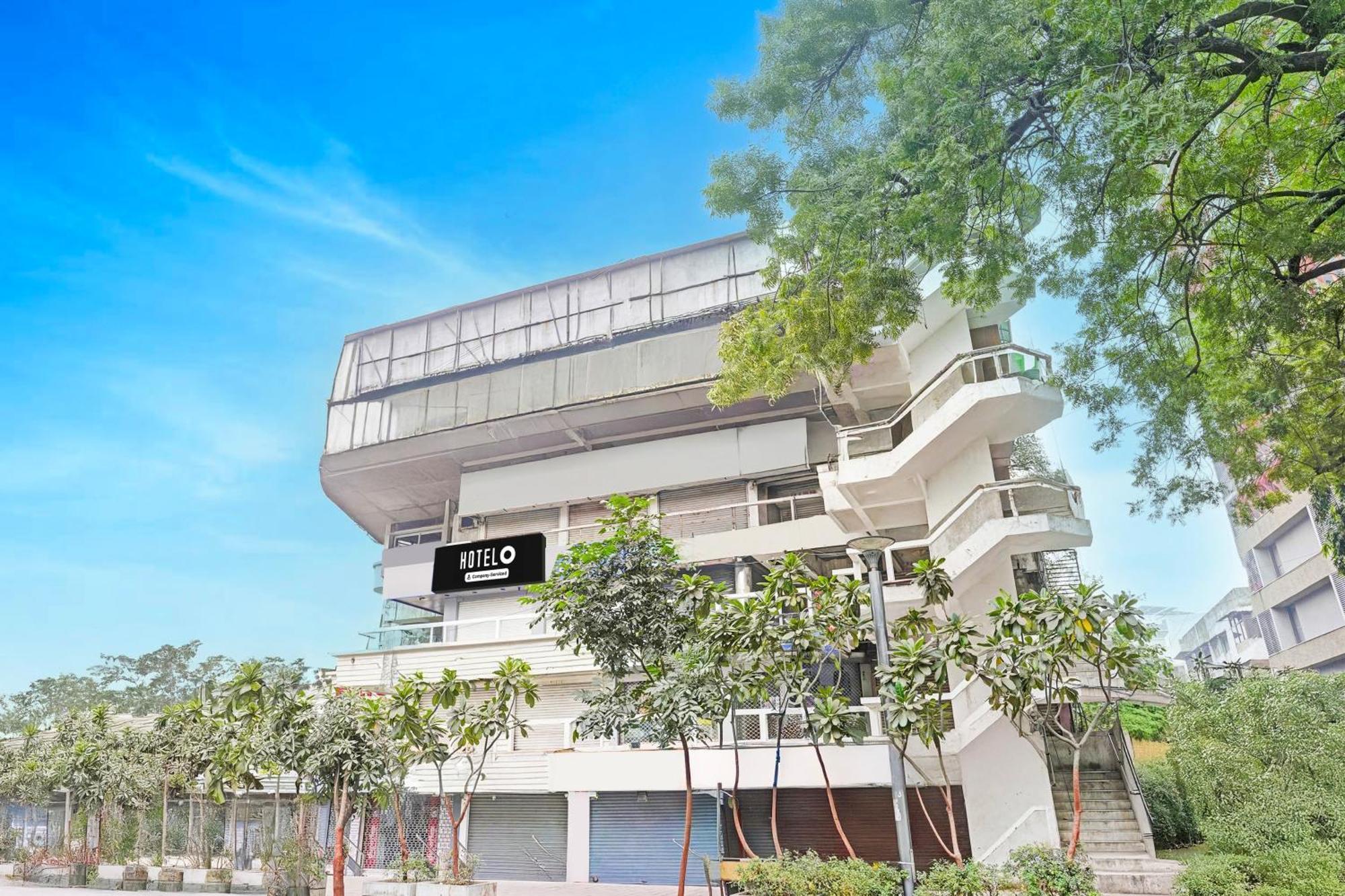 Super Hotel O Navrangpura Cg Road Formerly Hotel Yugraj Ahmedabad Bagian luar foto